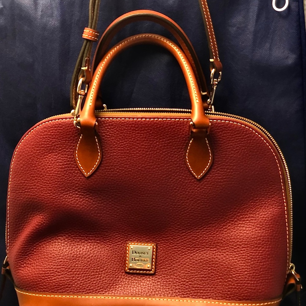 New Dooney & Bourke Pebbled Leather Purse - Picture 9 of 9